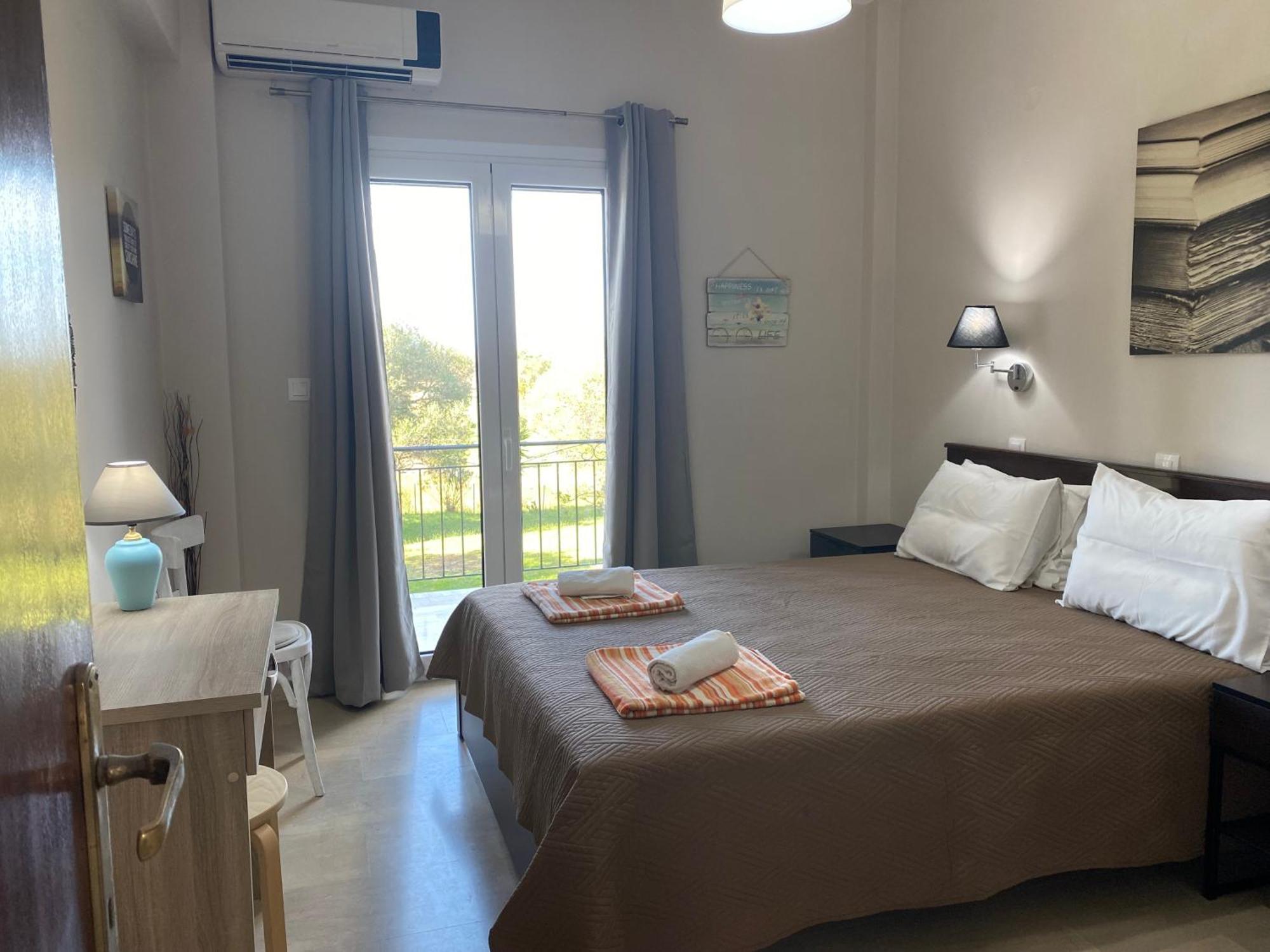 Alexander Apartments Roda  Luaran gambar