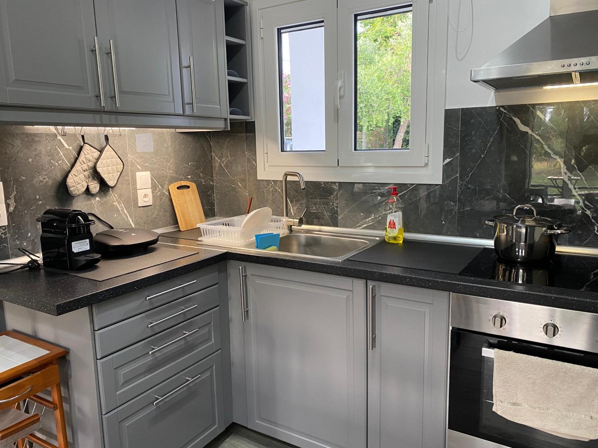 Alexander Apartments Roda  Luaran gambar