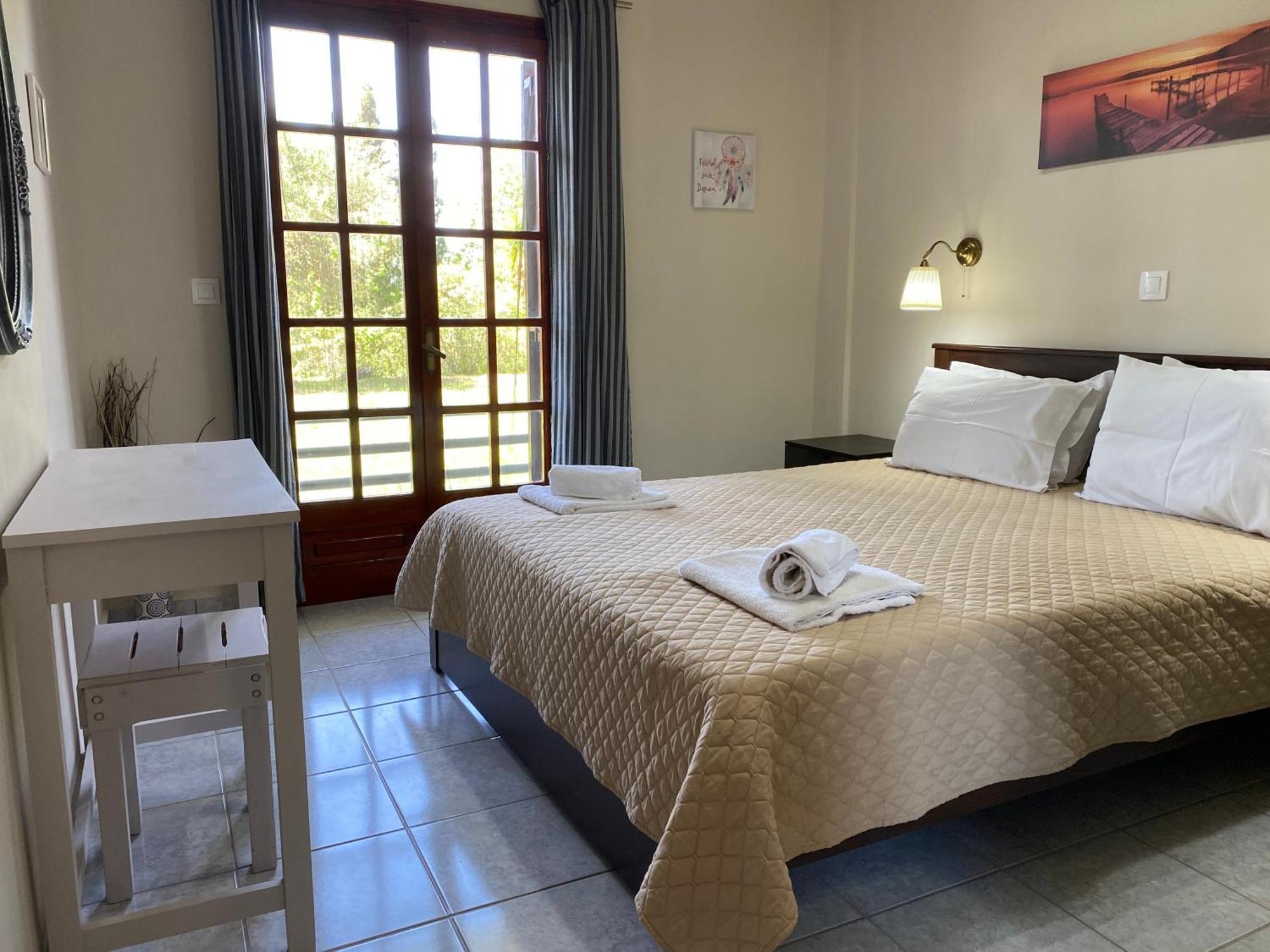 Alexander Apartments Roda  Luaran gambar