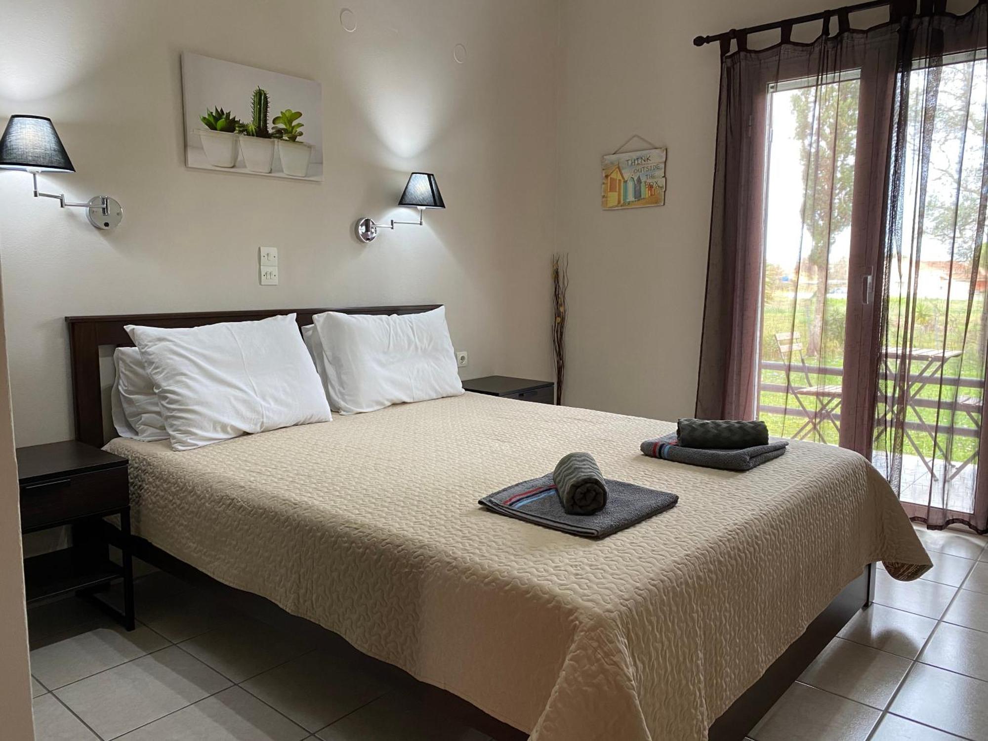 Alexander Apartments Roda  Luaran gambar