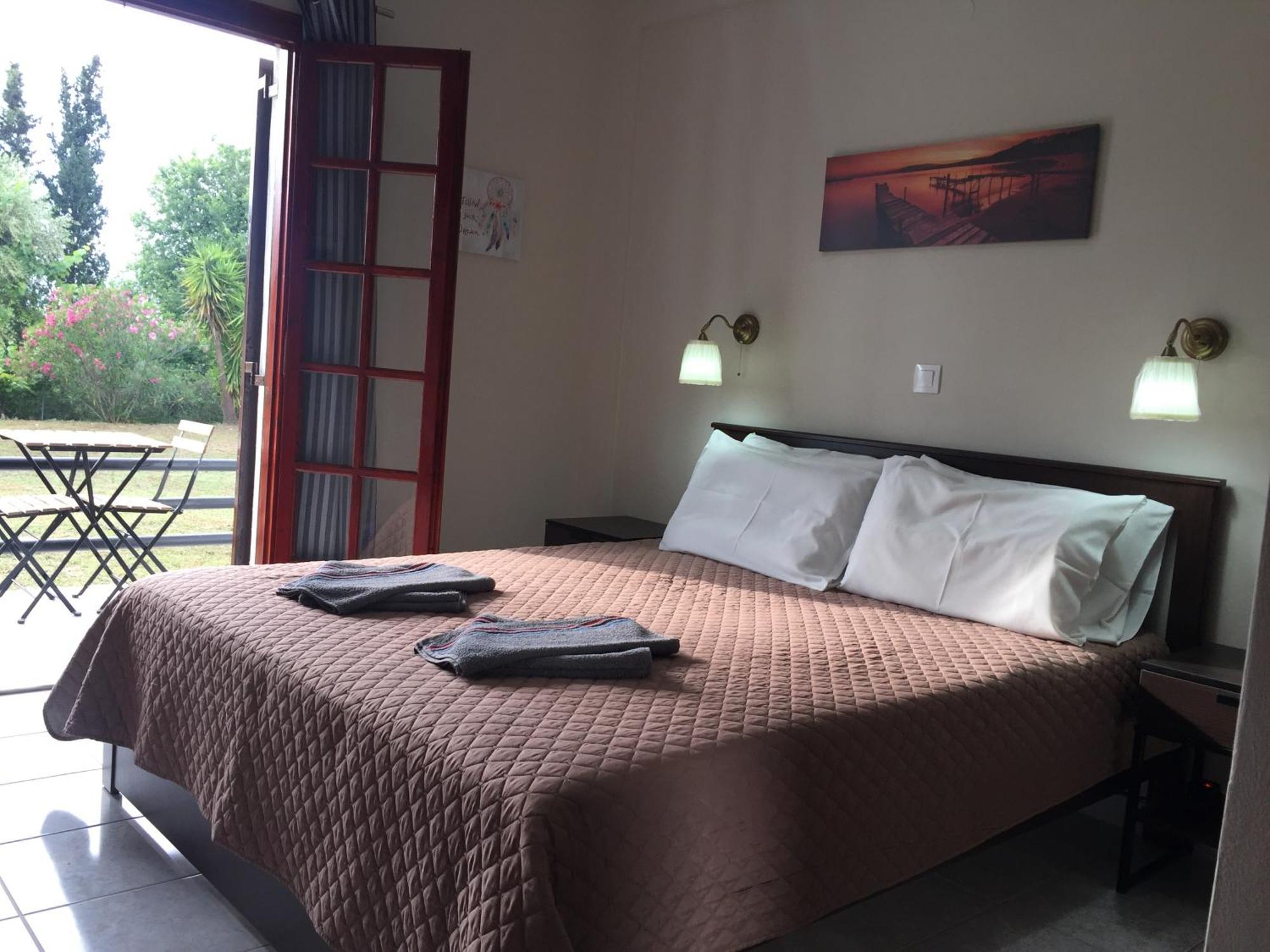 Alexander Apartments Roda  Luaran gambar