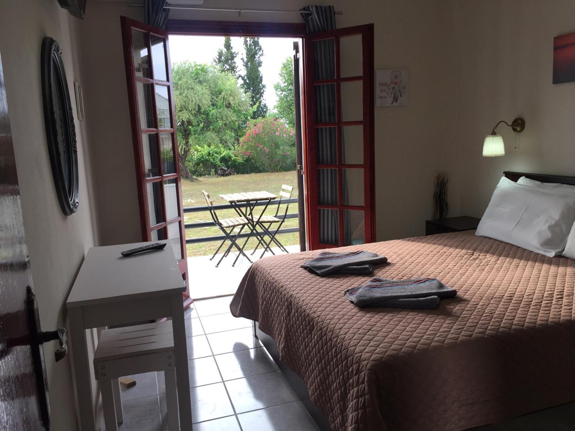 Alexander Apartments Roda  Luaran gambar